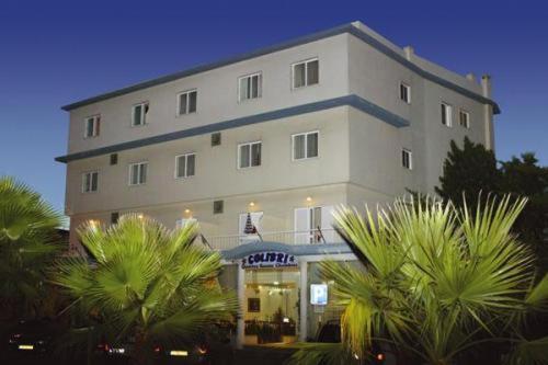 Hotel Residencial Colibri Costa de Caparica Buitenkant foto